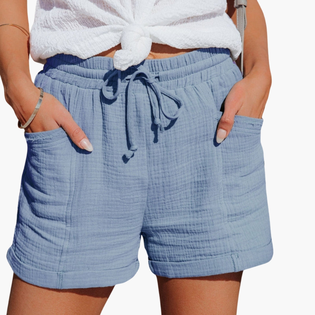 Short skirt with elastic waist and pockets