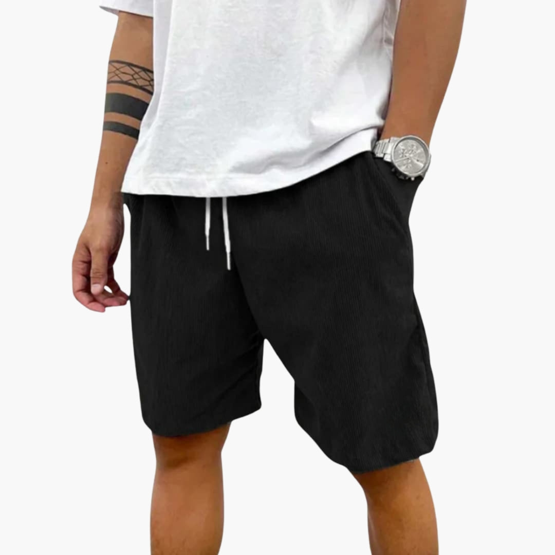 Men's shorts with drawstring and back pocket