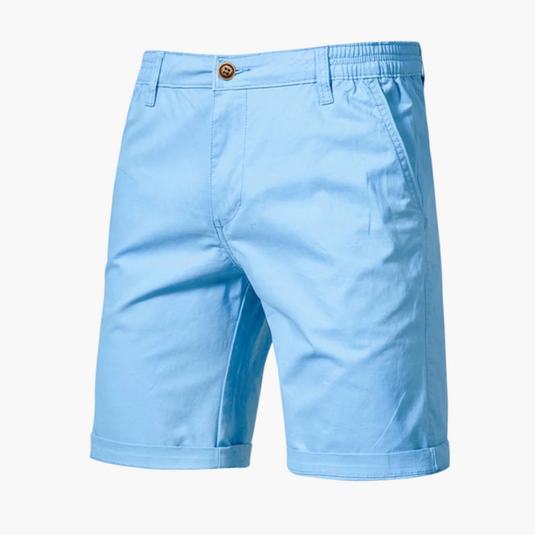 Men's shorts with button closure and side pockets