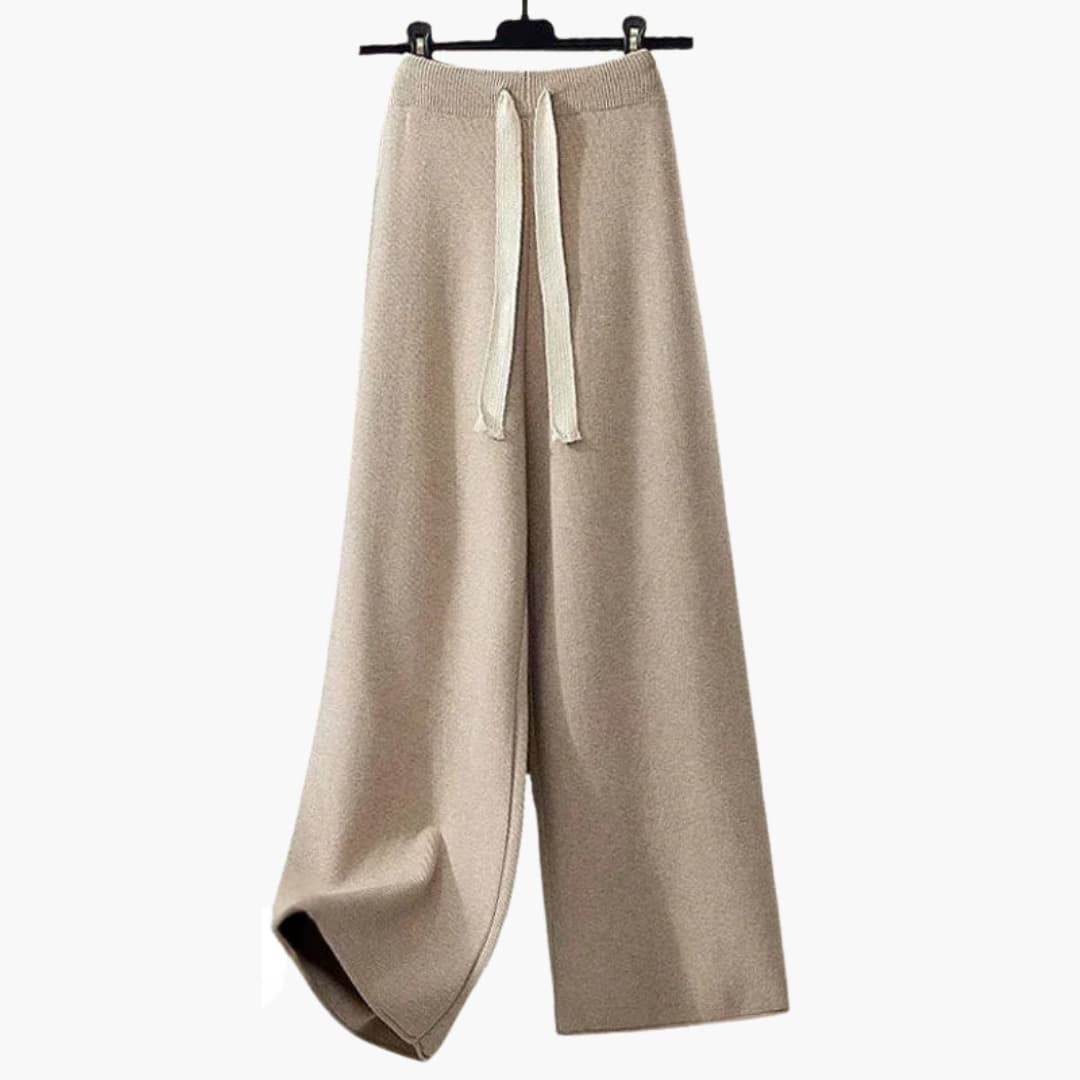 Ensemble tricoté deux pièces pour femme avec haut à col montant et pantalon à jambes larges