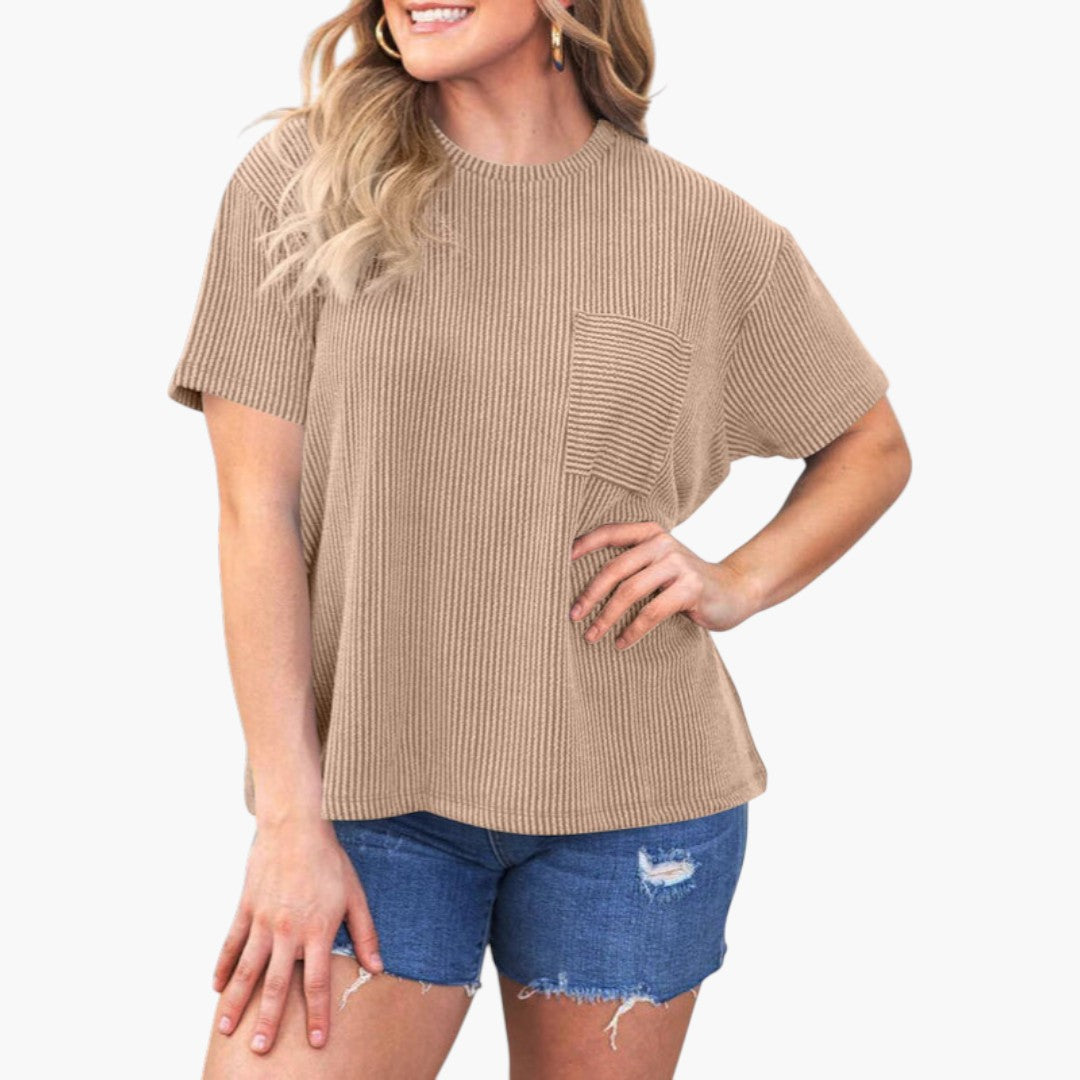 T-shirt de mulher às riscas com bolso no peito