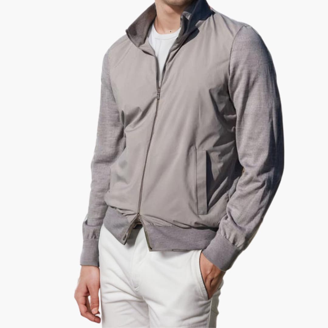Men's sports jacket with stand-up collar and zip closure