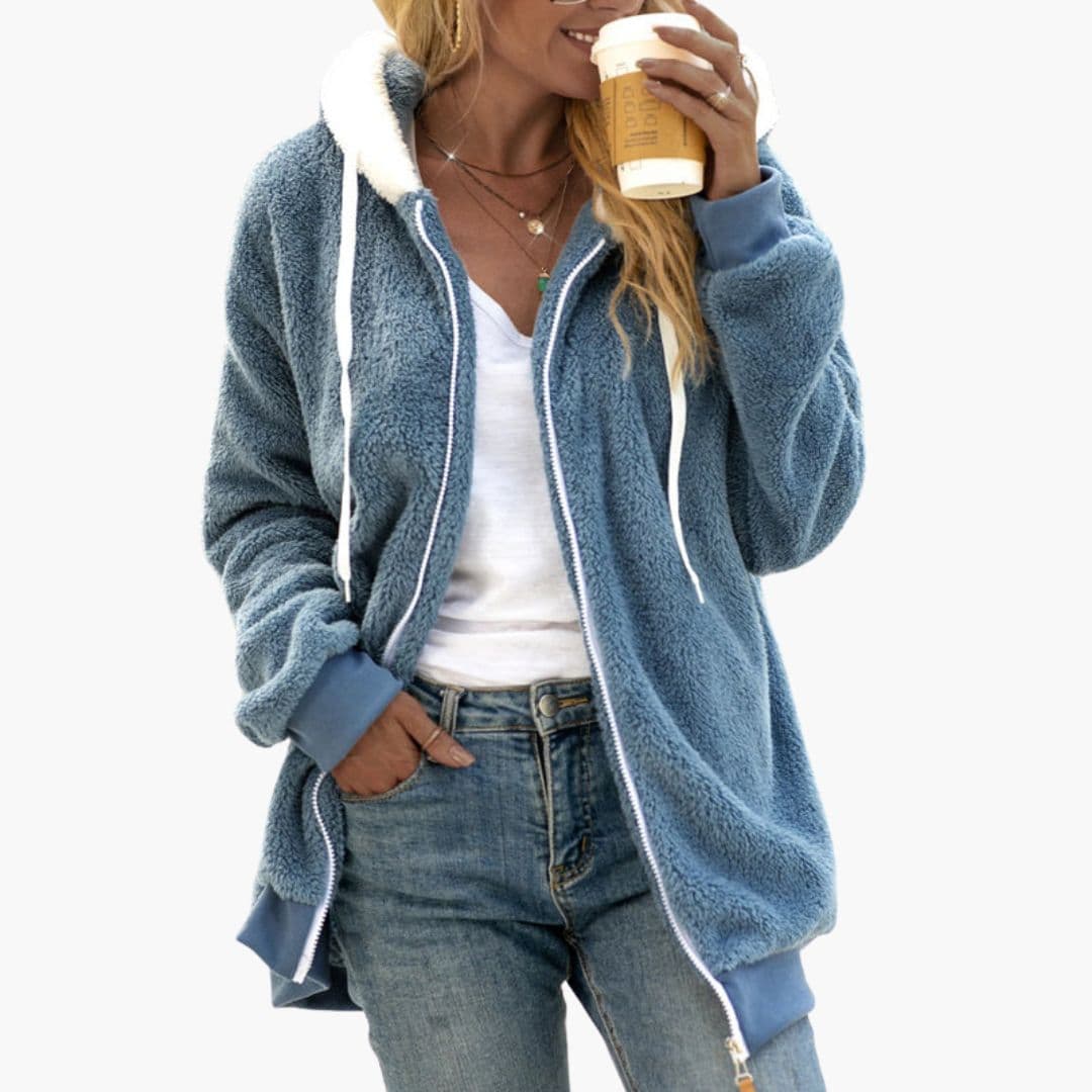 Veste femme à capuche en matière peluche