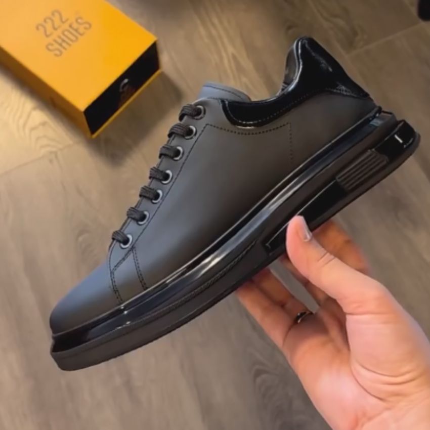 Baskets homme noires | Lacets sécurisés, semelle amortissante | Adhérence antidérapante, style casual urbain