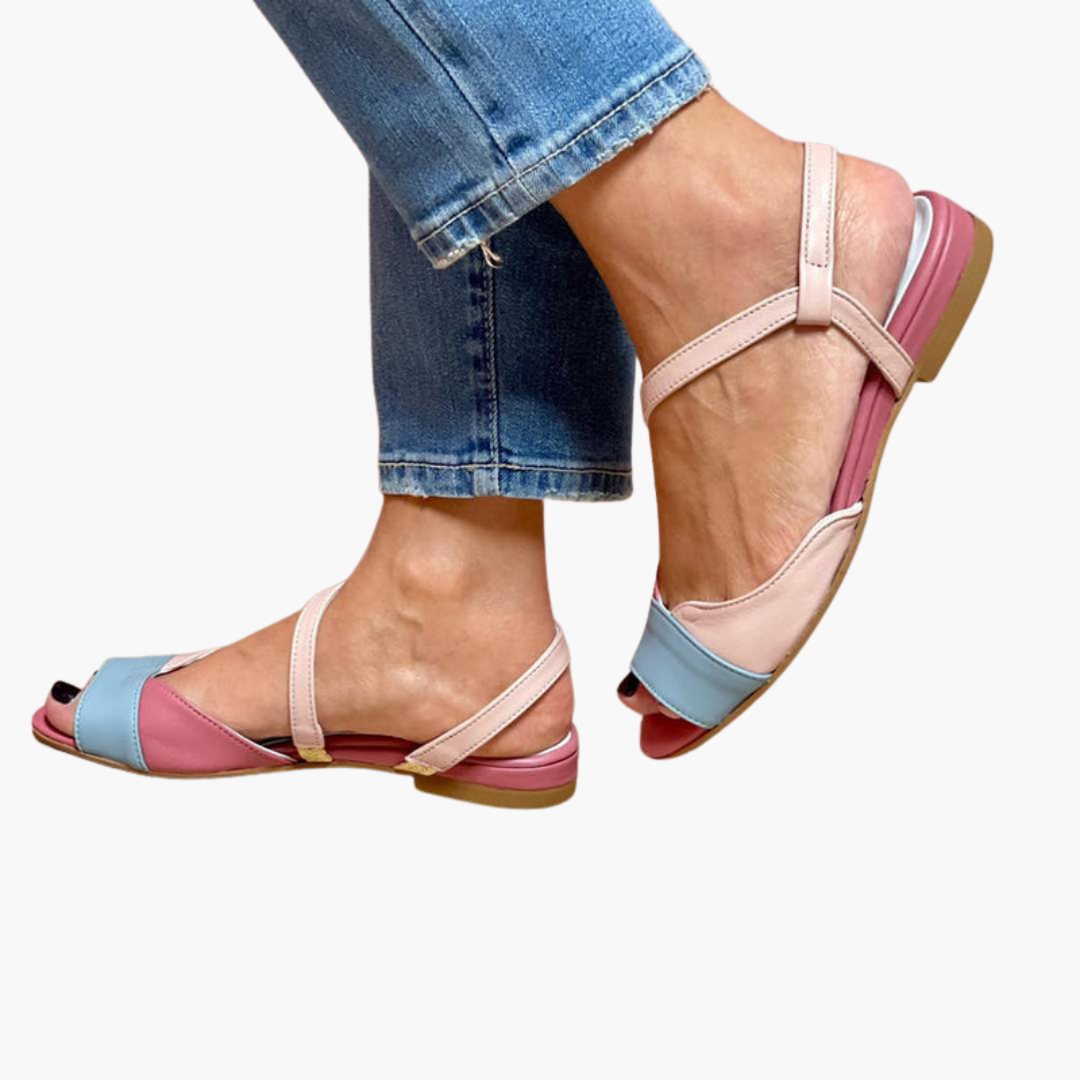 Sandales Plates Femme avec Brides Asymétriques et Talon Bas