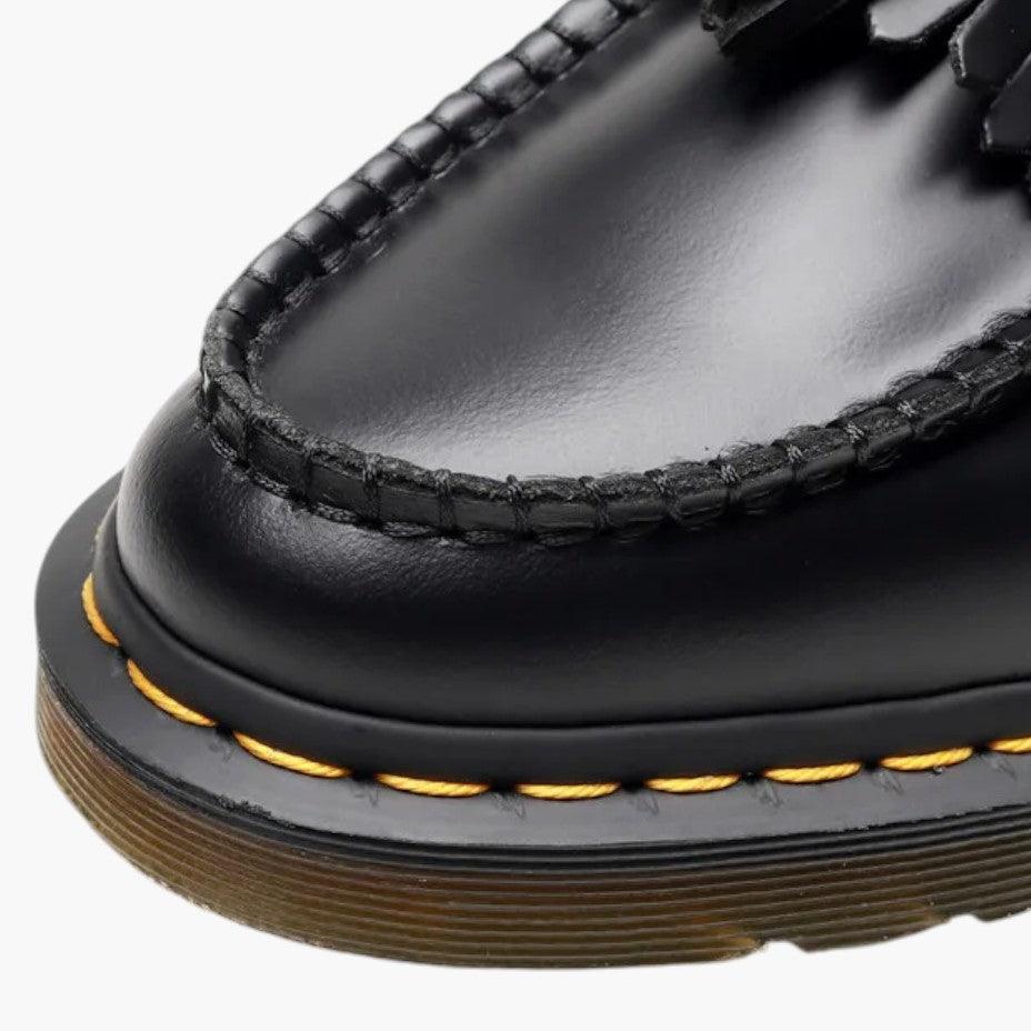 Mocassins en cuir noir pour homme avec glands