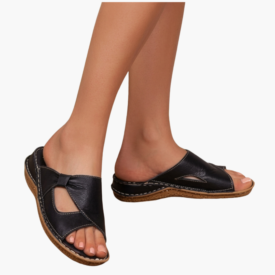 Sandali ortopedici da donna con soletta interna e tomaia in pelle