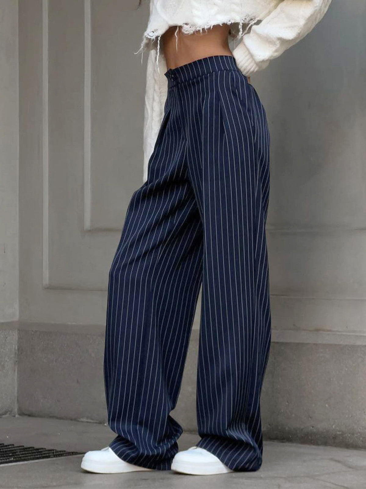 Pantalon femme à rayures chic | Coupe fluide et style élégant pour bureau et loisirs