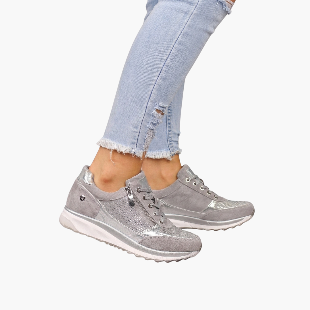 Women's lace-up baskets with side zipper and textured sole