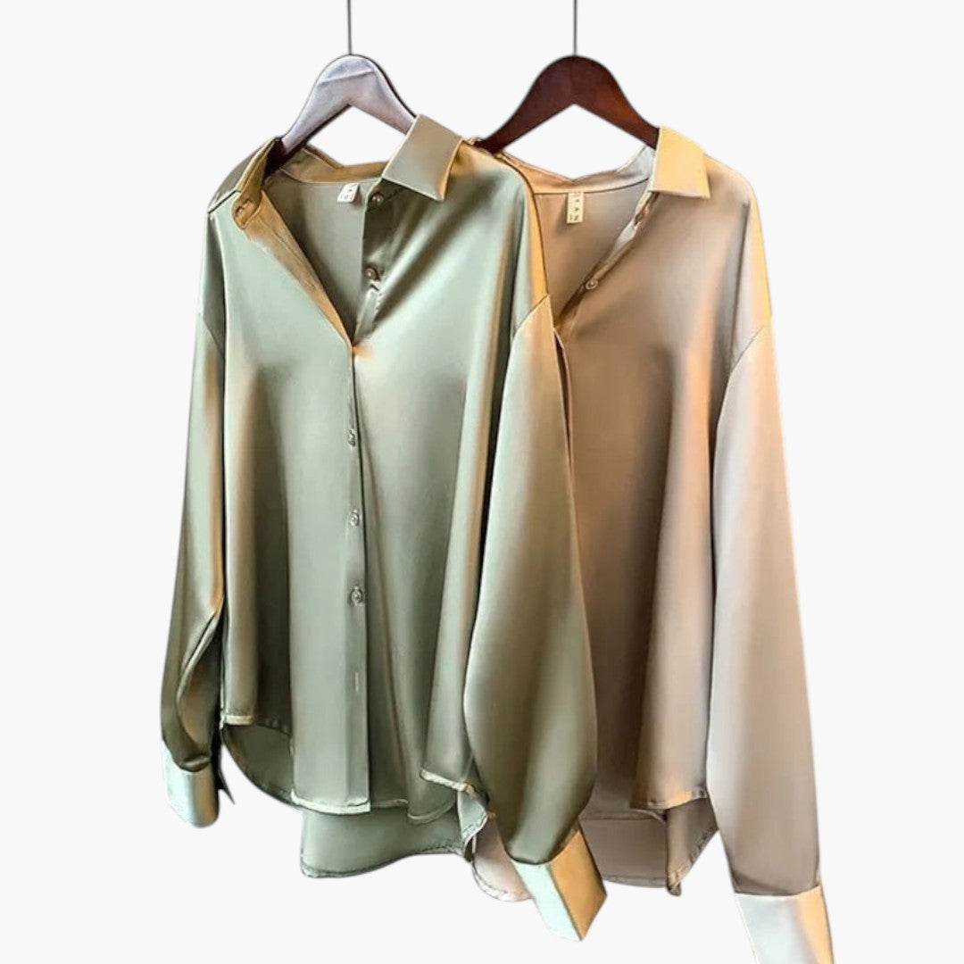 Blus för kvinna med krage och knäppning framtill