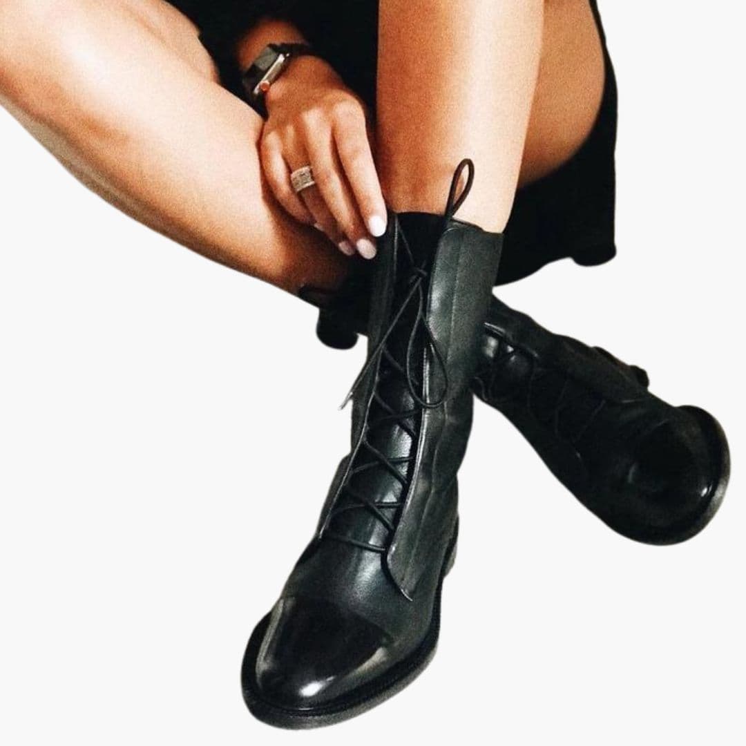 Bottes femme à lacets avec petit talon