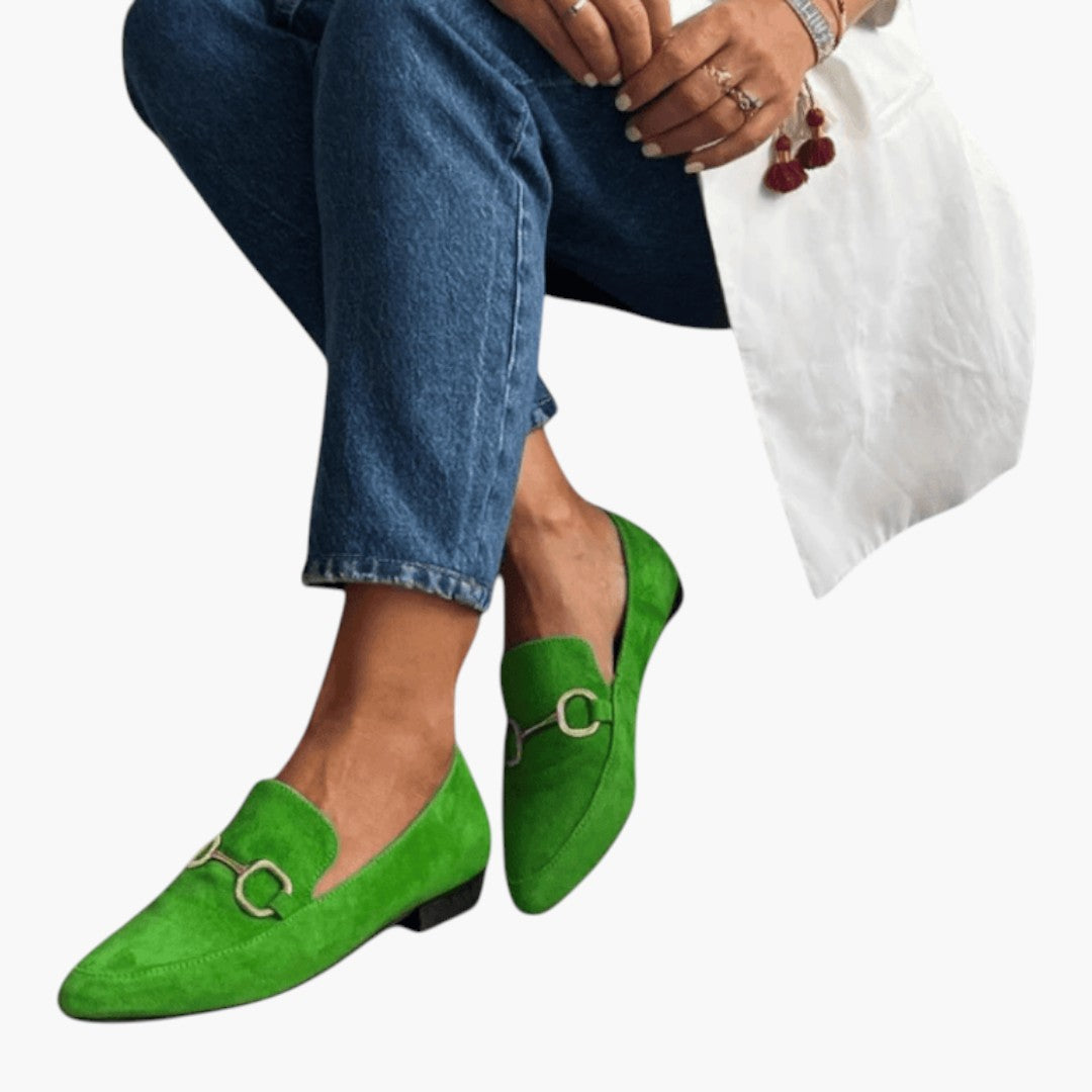 Chaussures Mocassins Femme a Finition Suédée et Détail Métallique