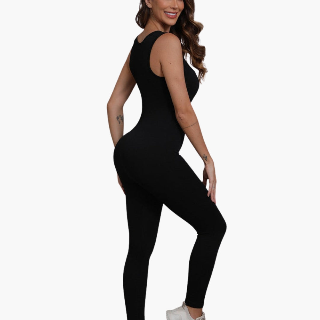 Sleeveless women's jumpsuit with wide straps