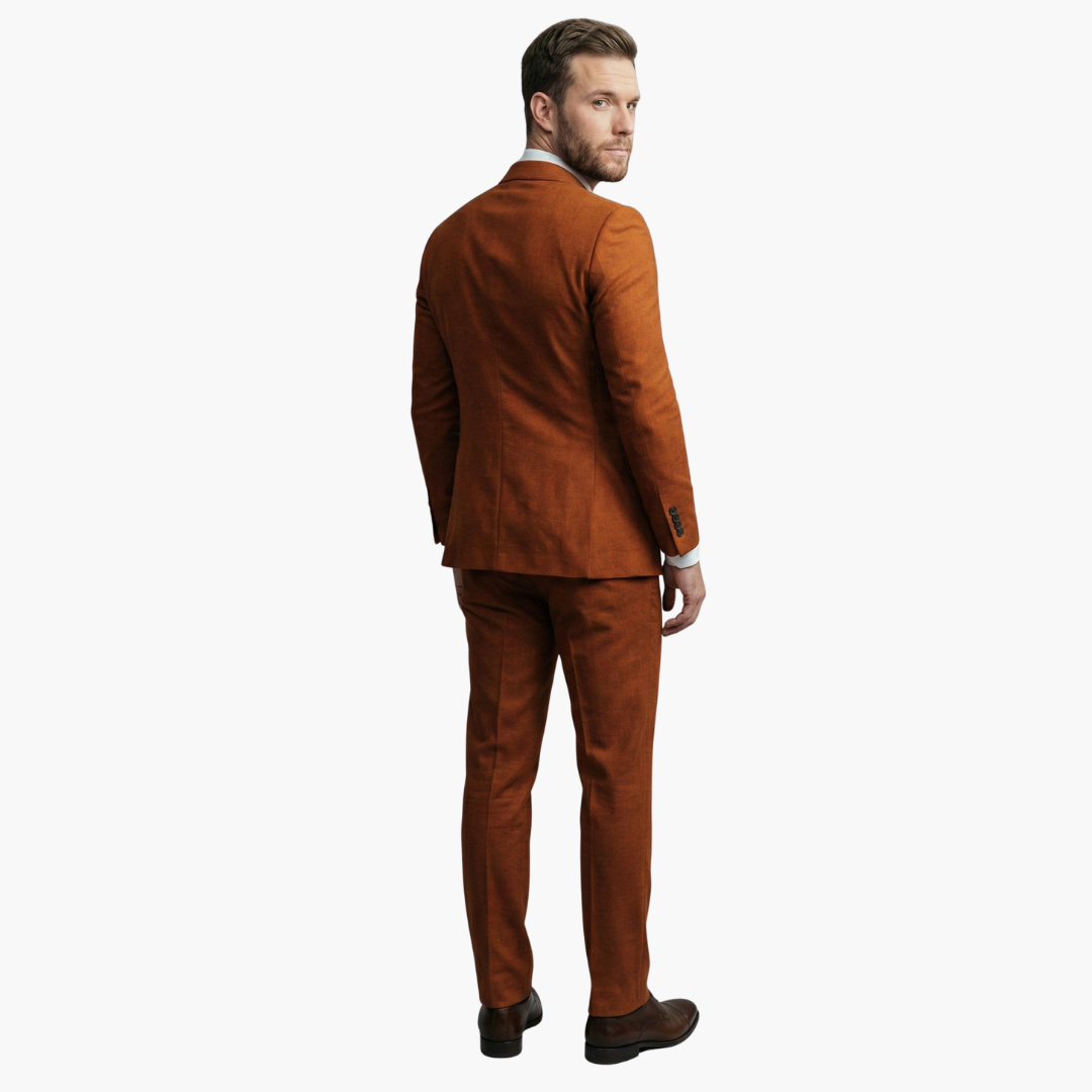 Costume uomo due pezzi con giacca doppiopetto e sei bottoni