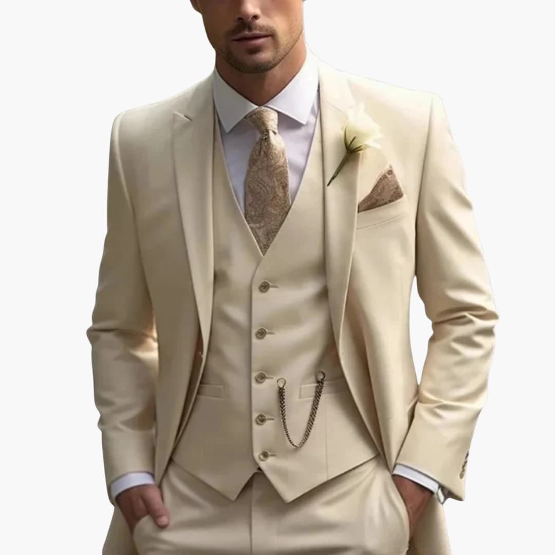 Costume homme trois pièces avec veste à col cranté