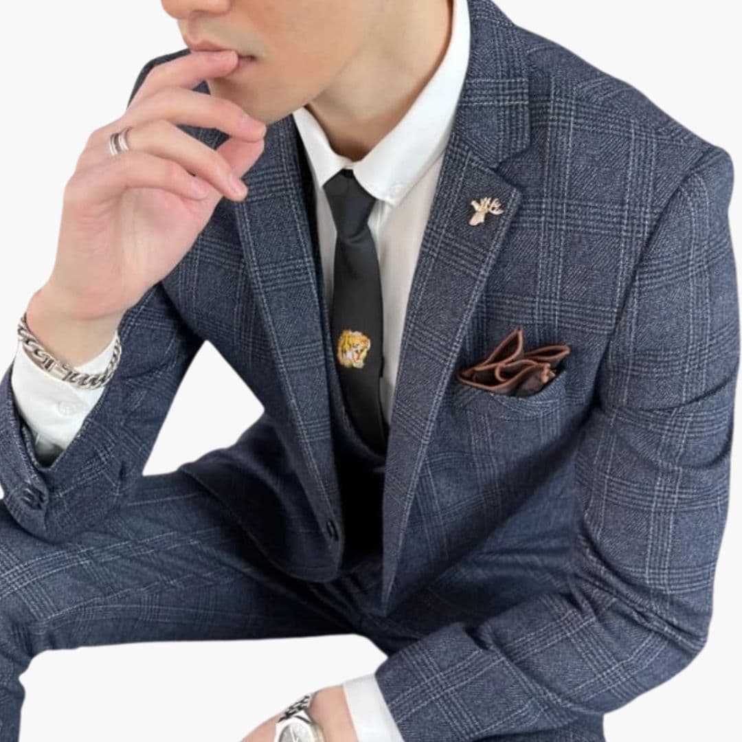 Costume homme trois pièces avec veste et gilet