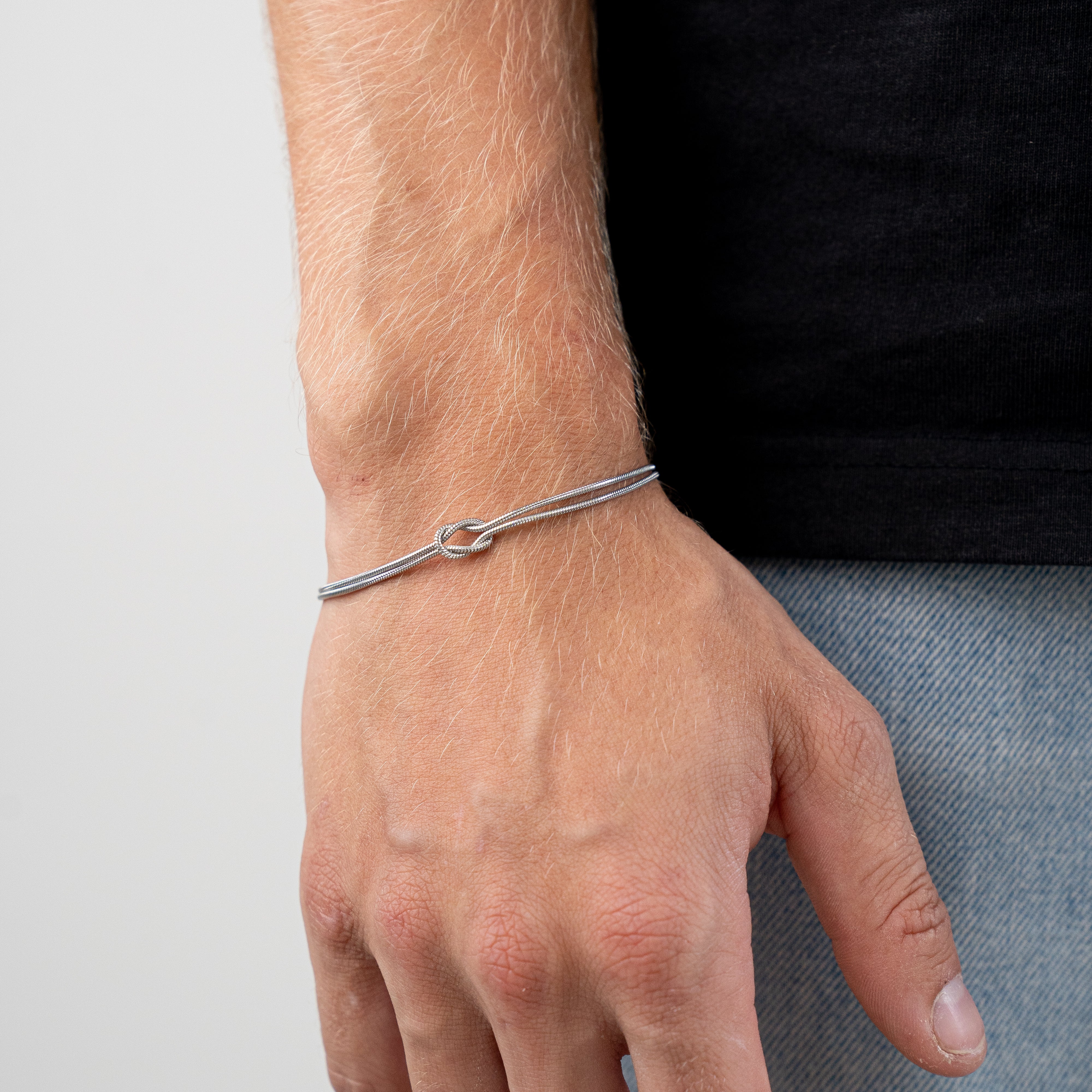Bracelet homme fin 1.5mm argent | Design minimaliste et taille ajustable