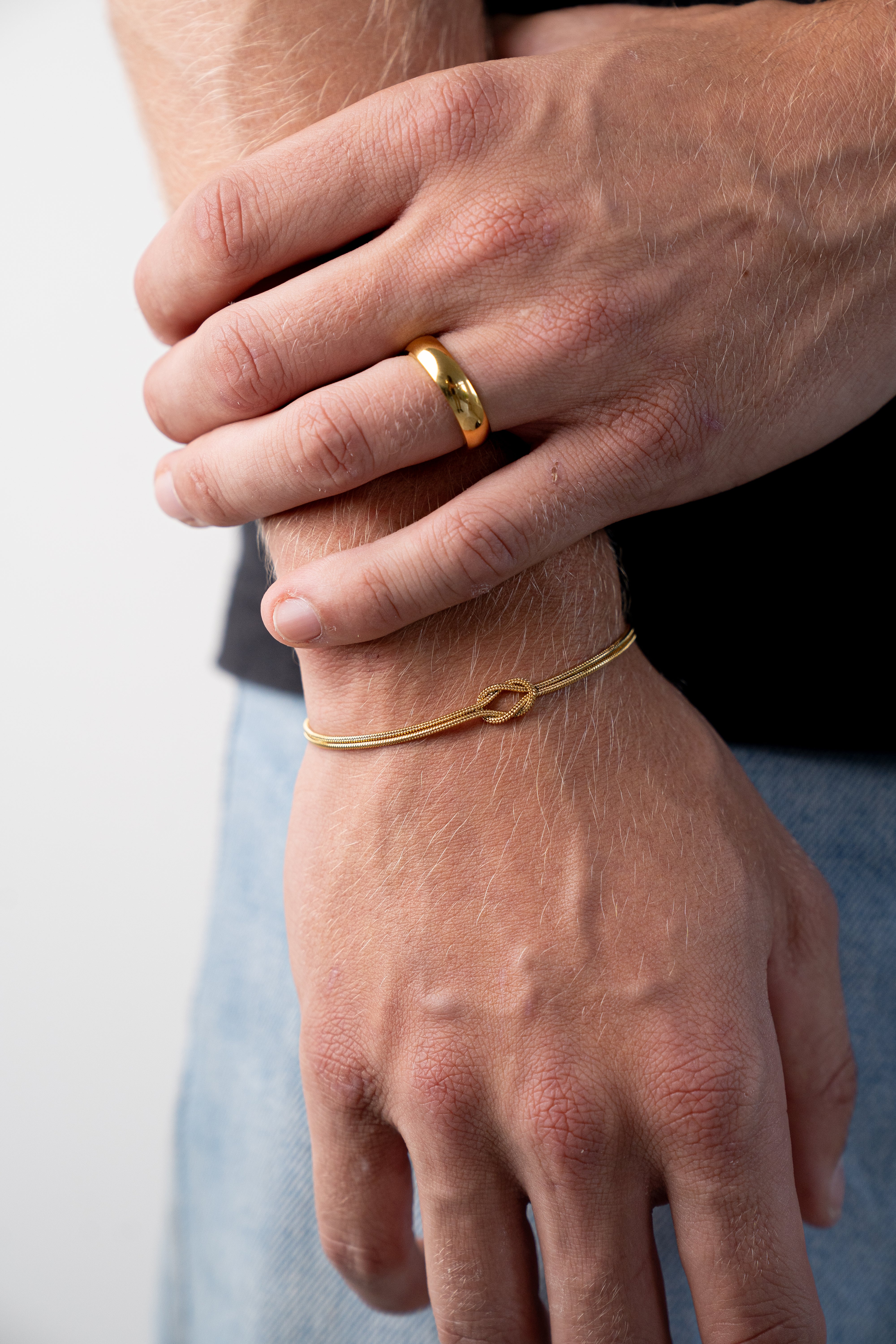 Bracelet homme fin 1.5mm doré | Design élégant et taille ajustable