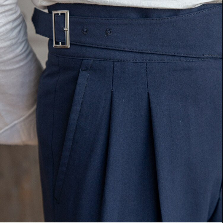 Pantalon homme taille haute | coupe soignée avec fermeture à boucle réglable