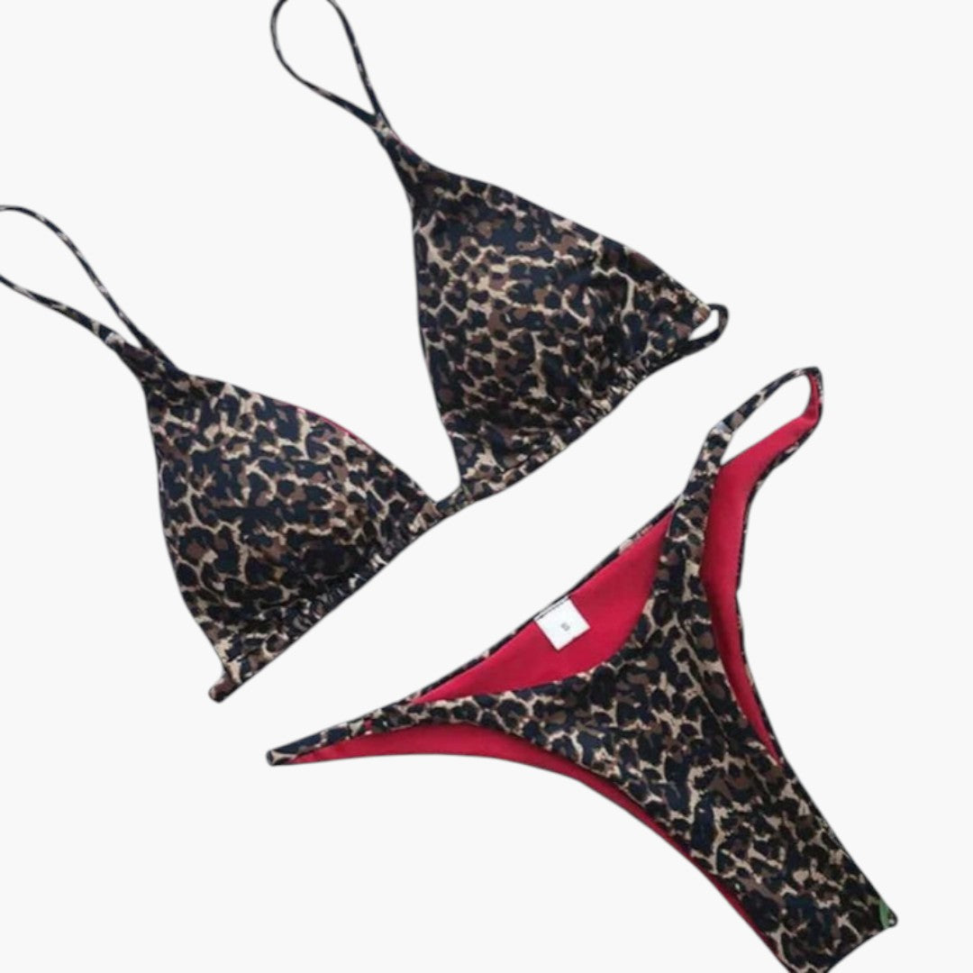 Women's two-piece swimsuit with leopard pattern