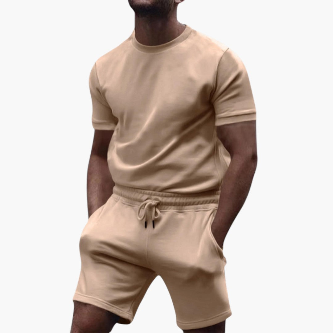 Conjunto deportivo para hombres con camiseta y pantalones cortos