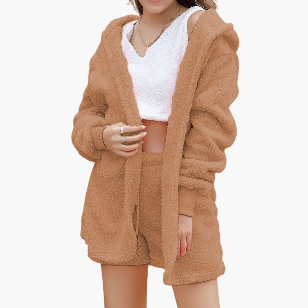 Completo relax donna con giacca con cappuccio e pantaloncini