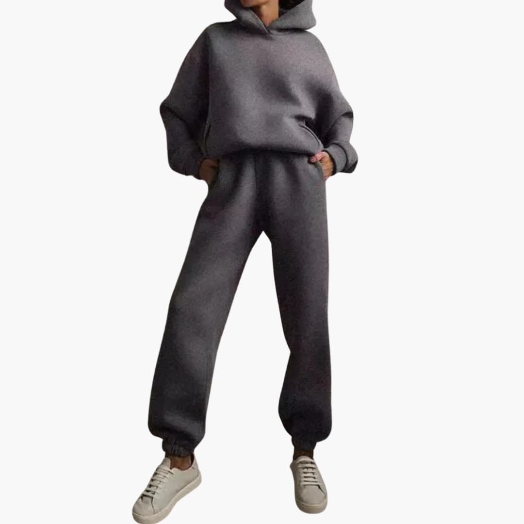 Ensemble deux pièces femme avec sweat à capuche et pantalon jogger