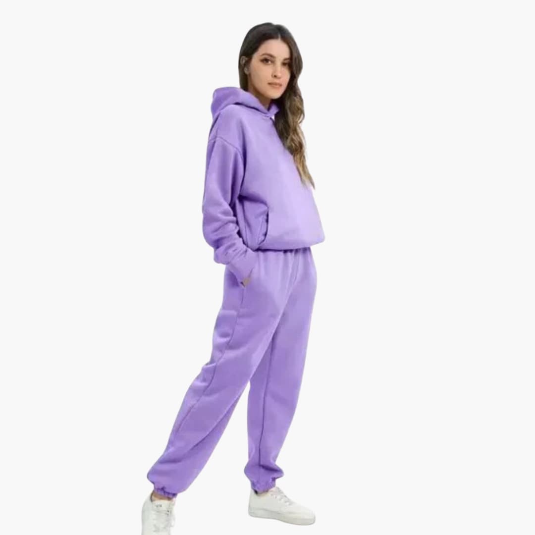 Ensemble deux pièces femme avec sweat à capuche et pantalon jogger
