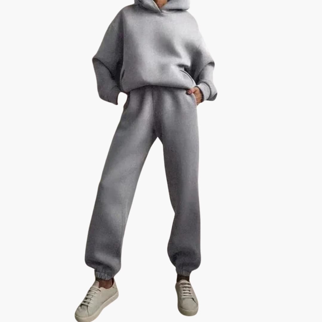 Ensemble deux pièces femme avec sweat à capuche et pantalon jogger