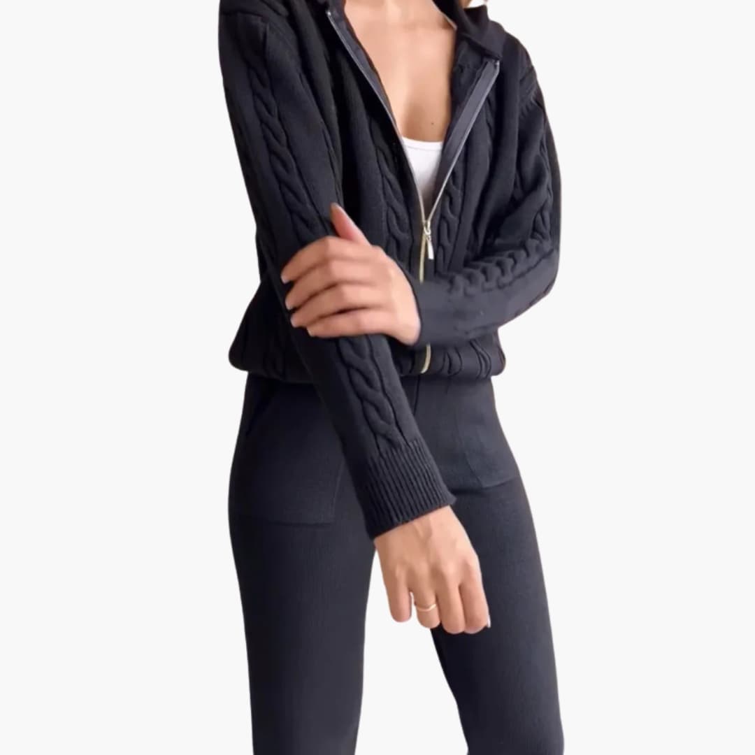 Ensemble deux pièces femme avec sweat zippé et pantalon ajusté