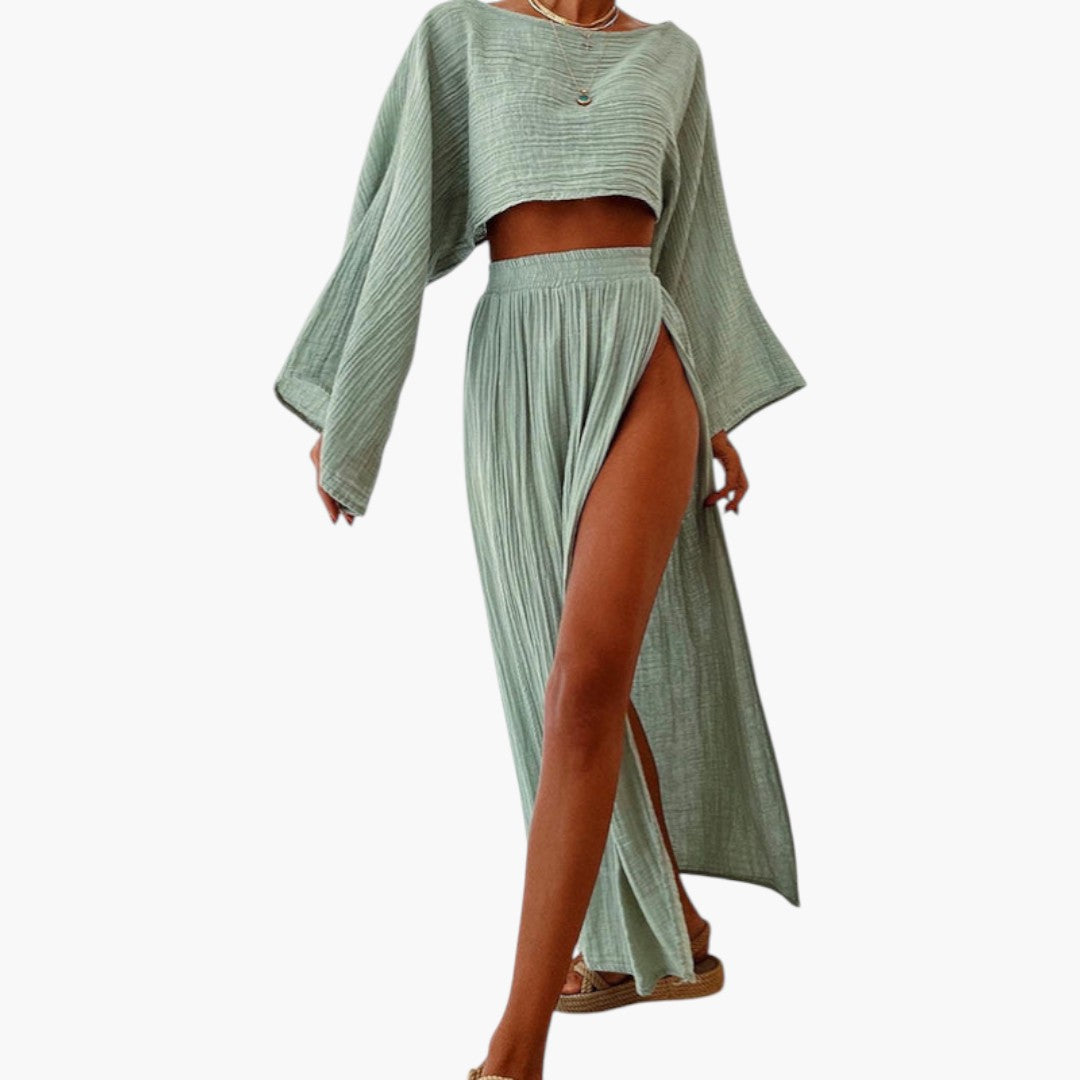 Two-piece set for women with a short top