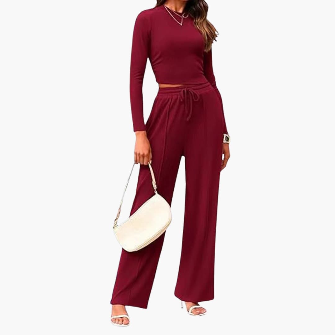 Completo donna con top a maniche lunghe e pantaloni larghi