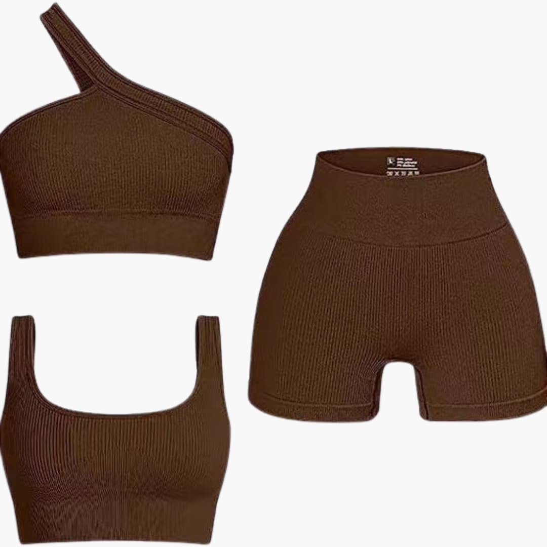 Completo donna due pezzi con top asimmetrico e pantaloncini a vita alta