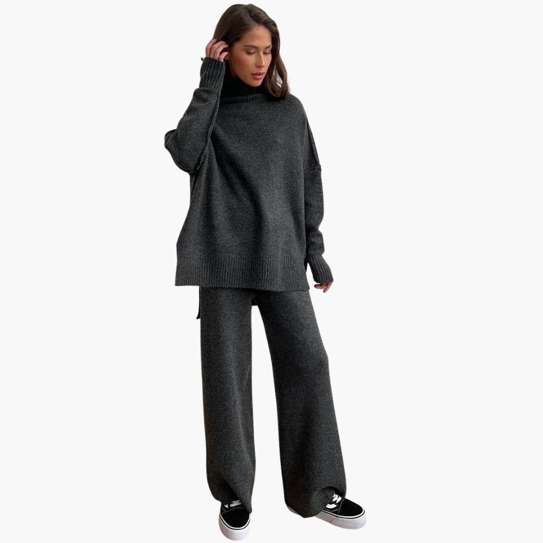 Ensemble femme en maille avec col roulé ample