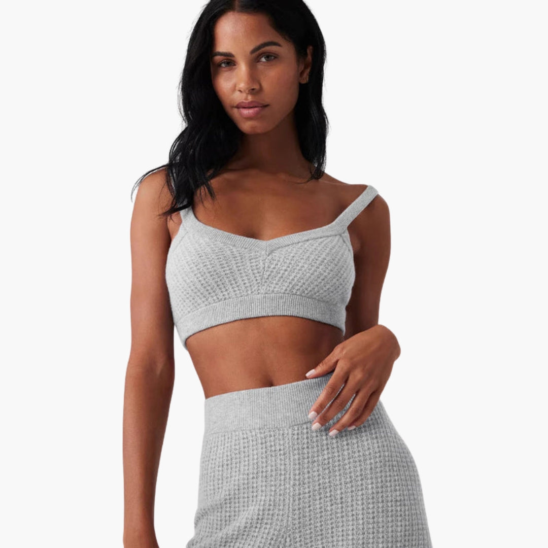 Ensemble femme en maille côtelée avec top court