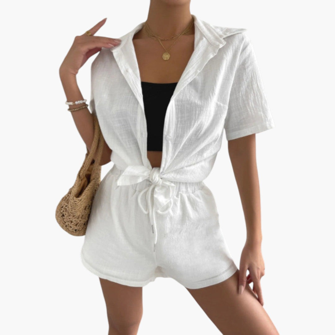 Completo donna con camicia leggera e pantaloncini