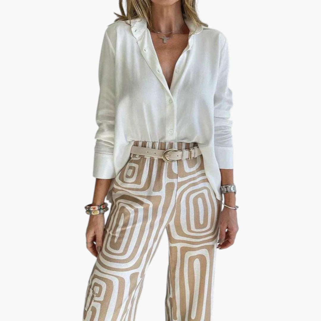 Damenensemble mit Bluse und Hose