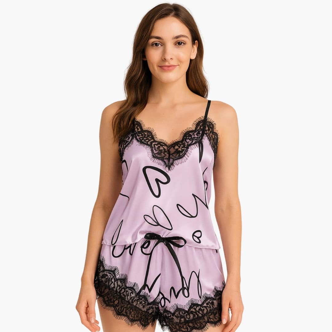 Ensemble pyjama femme en satin avec imprimé cœur et finitions en dentelle