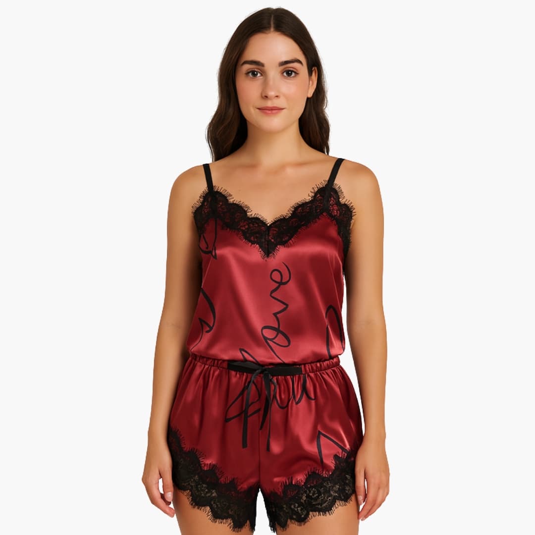 Ensemble pyjama femme en satin avec imprimé cœur et finitions en dentelle