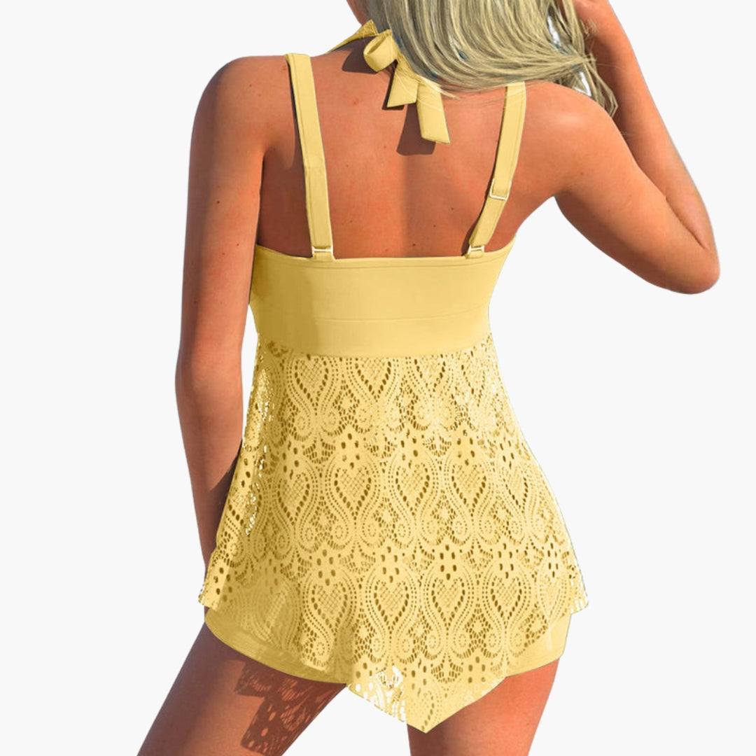Conjunto de tankini para mujer con parte superior de espalda descubierta y parte inferior de capas