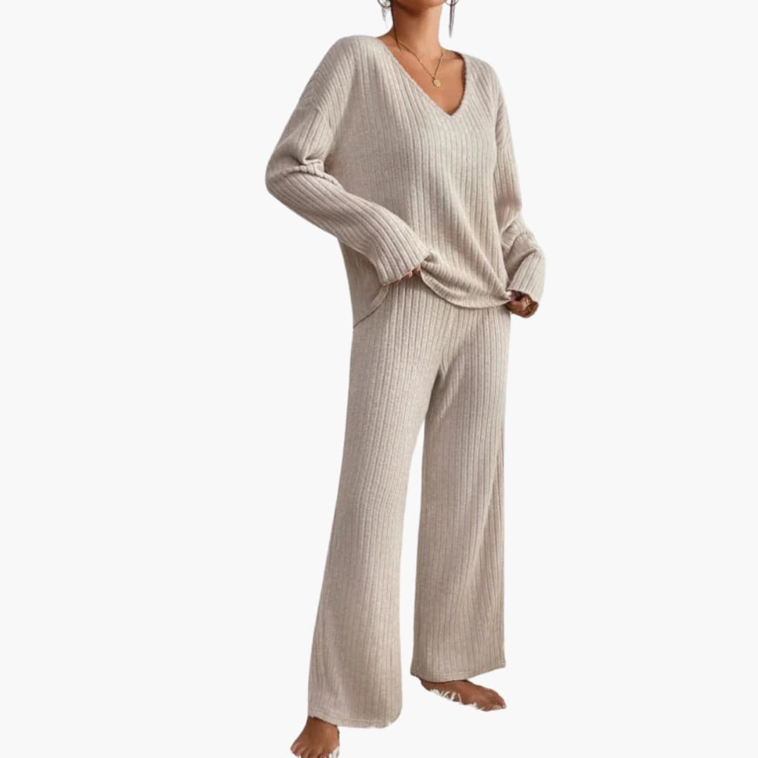 Ensemble tricoté côtelé deux pièces pour femme avec haut à col en V et pantalon à jambes larges