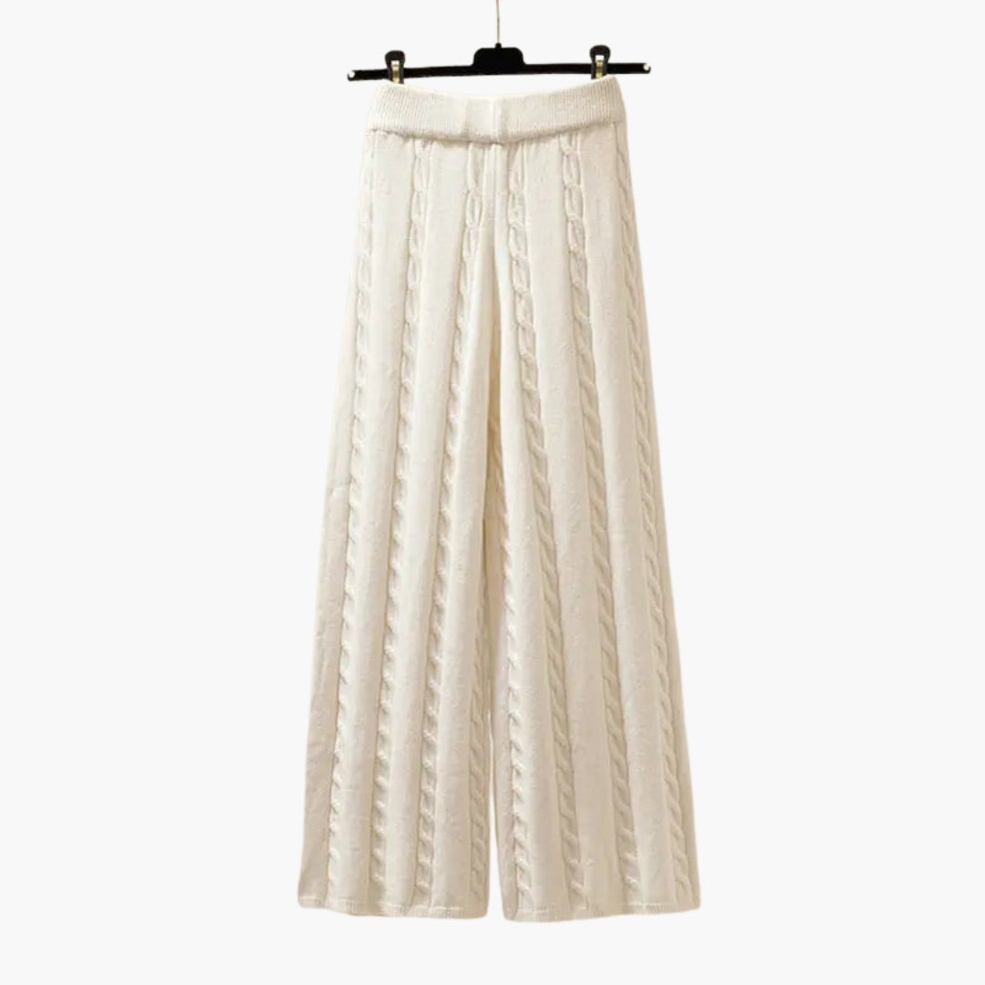 Ensemble trois pièces femme hiver avec pull col roulé