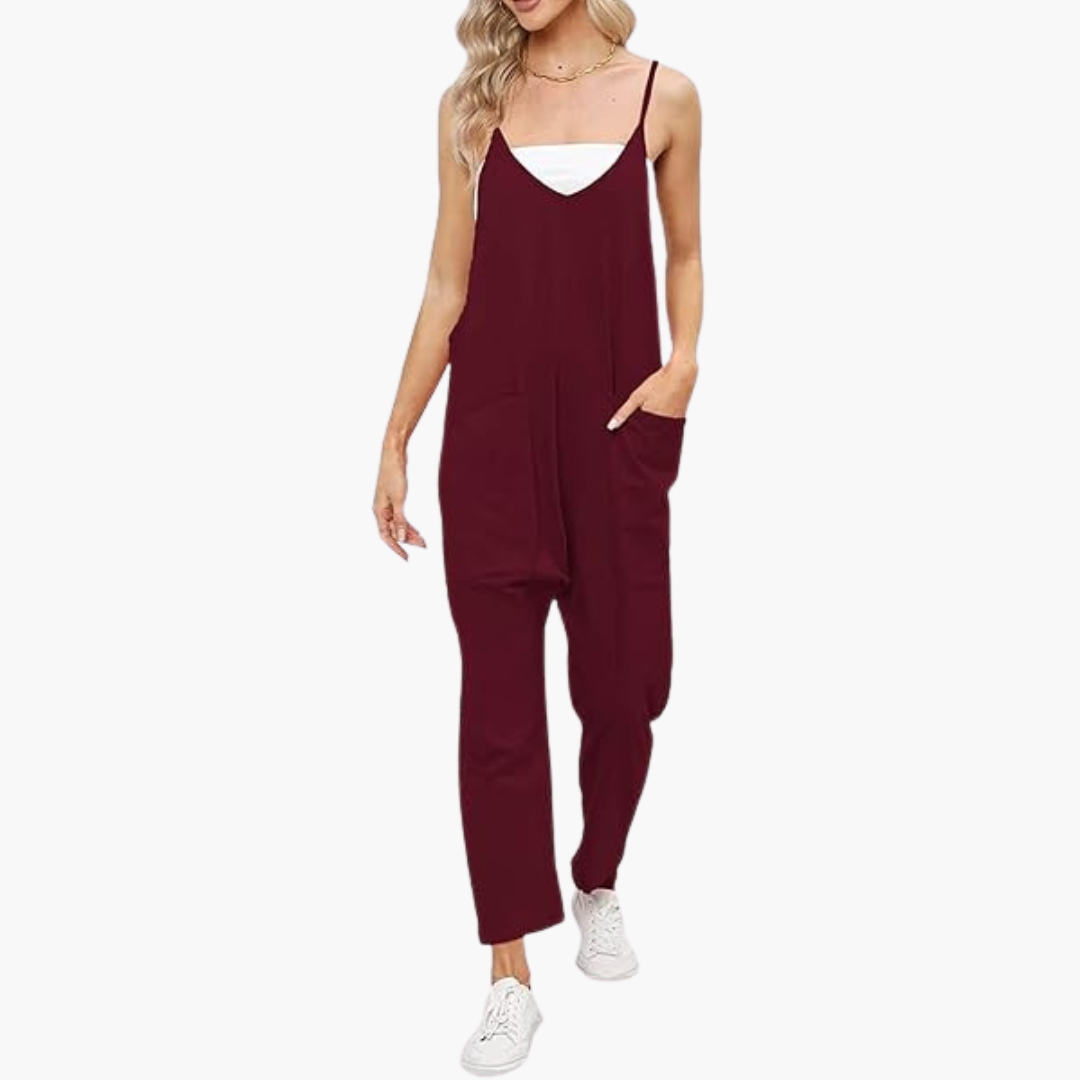 Women's jumpsuit with adjustable straps and wide legs