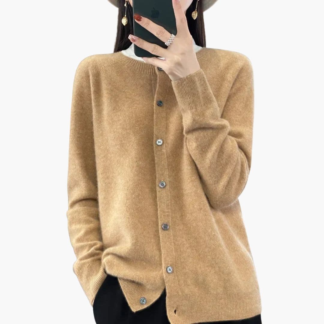 Cardigan femme avec col rond et boutonnage devant