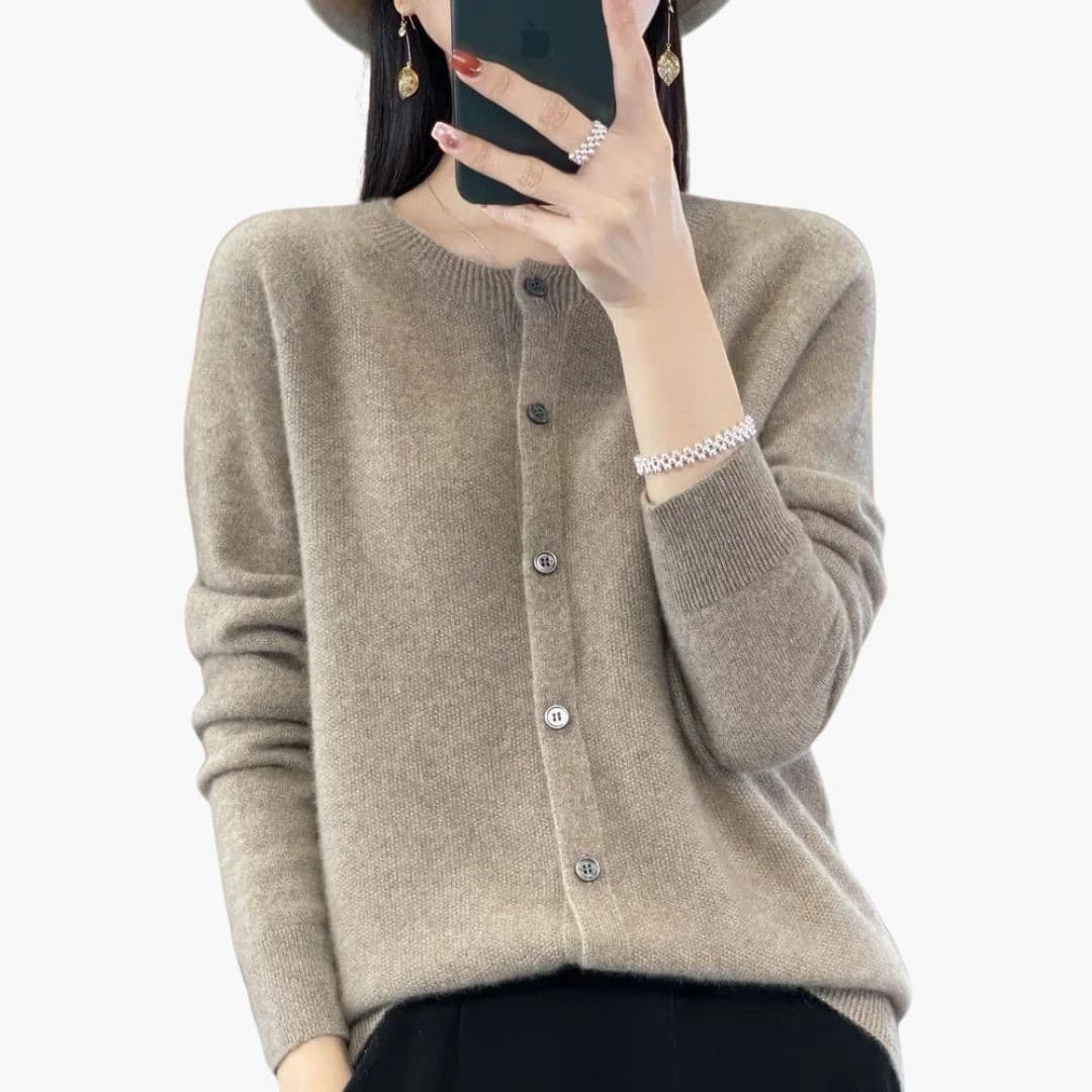 Cardigan femme avec col rond et boutonnage devant