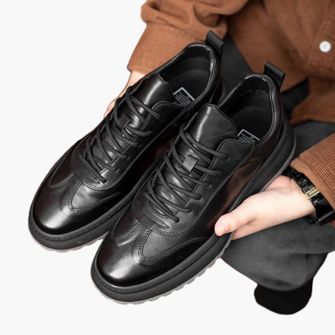 Scarpe da uomo basse con lacci anteriori e suola in gomma