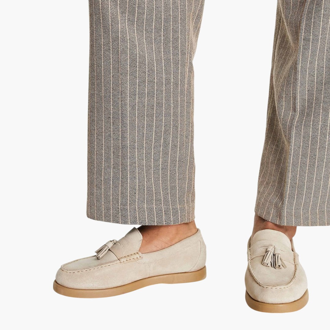 Mocasines para hombre con parte superior de ante y suela plana