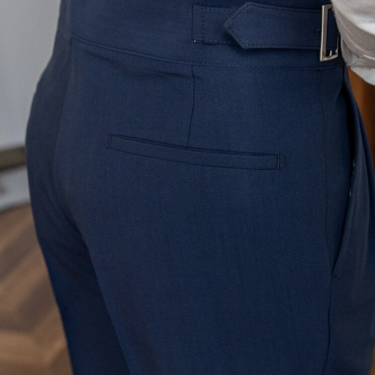 Pantalon homme taille haute | coupe soignée avec fermeture à boucle réglable