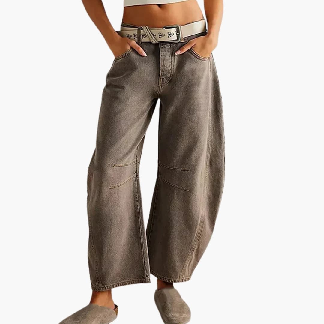 Jean femme large avec coutures avant et ourlet droit