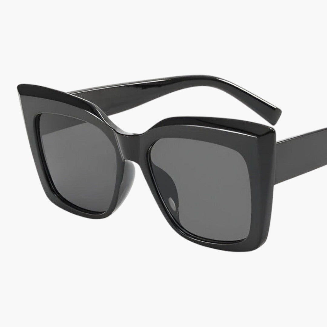Lunettes de soleil femmes avec forme cat-eye et verres dégradés